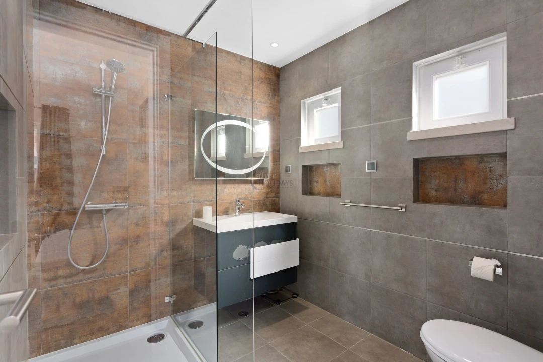 Moradia T3 para Venda em Quarteira Foto 14