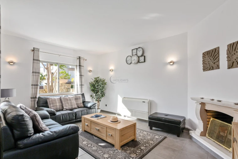 Moradia T3 para Venda em Quarteira Foto 5