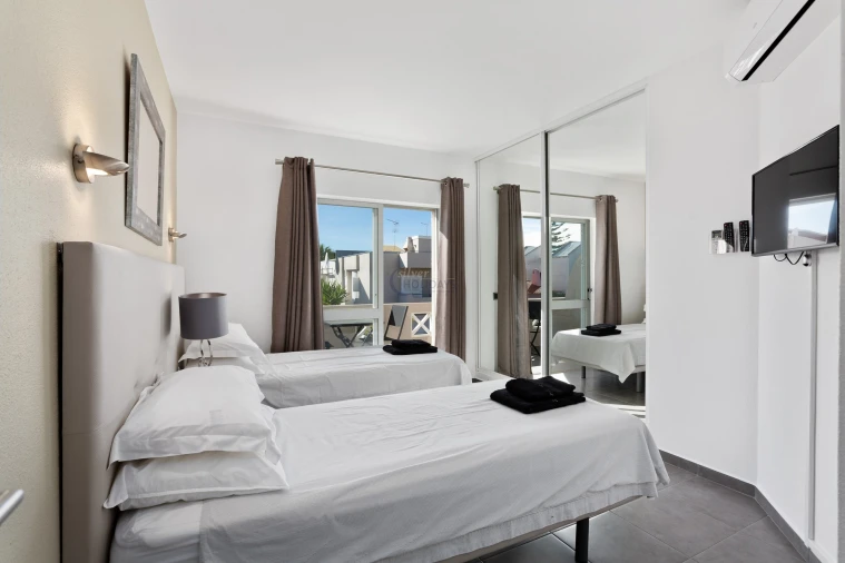 Moradia T3 para Venda em Quarteira Foto 10