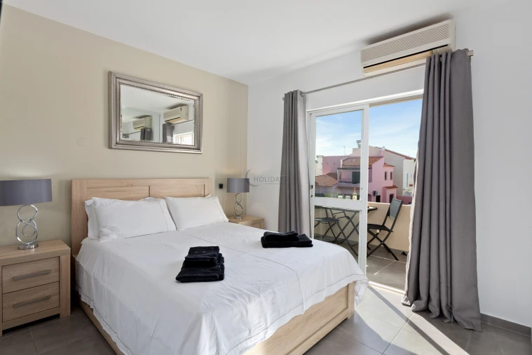 Moradia T3 para Venda em Quarteira Foto 13