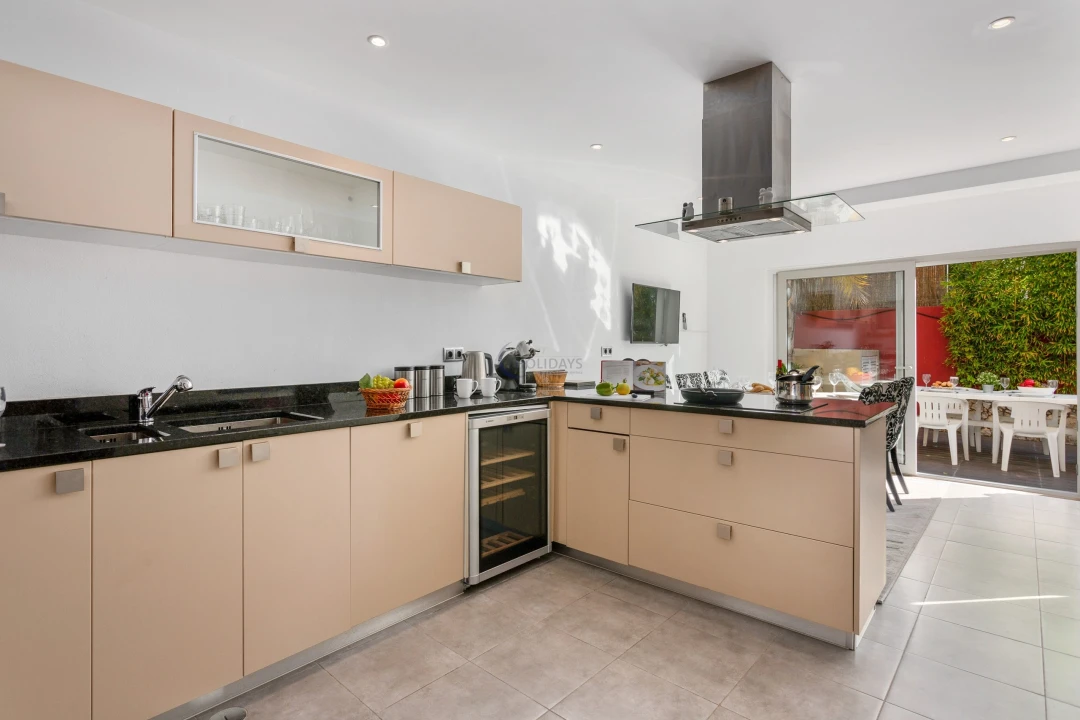 Moradia T3 para Venda em Quarteira Foto 9