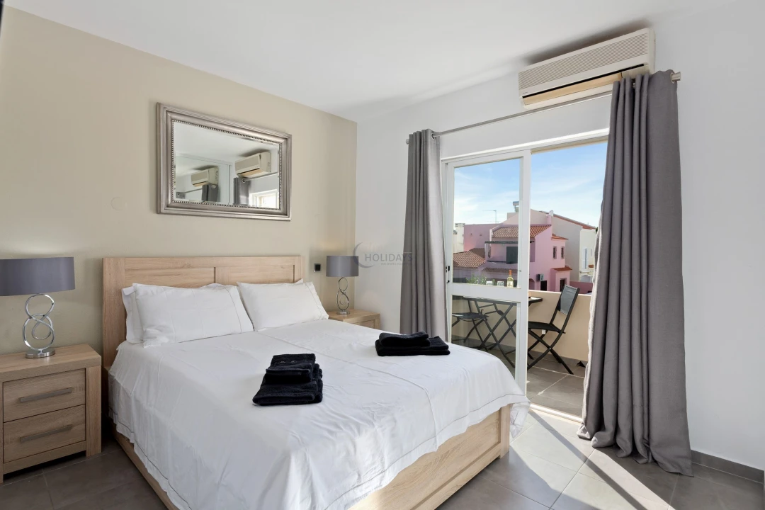 Moradia T3 para Venda em Quarteira Foto 13