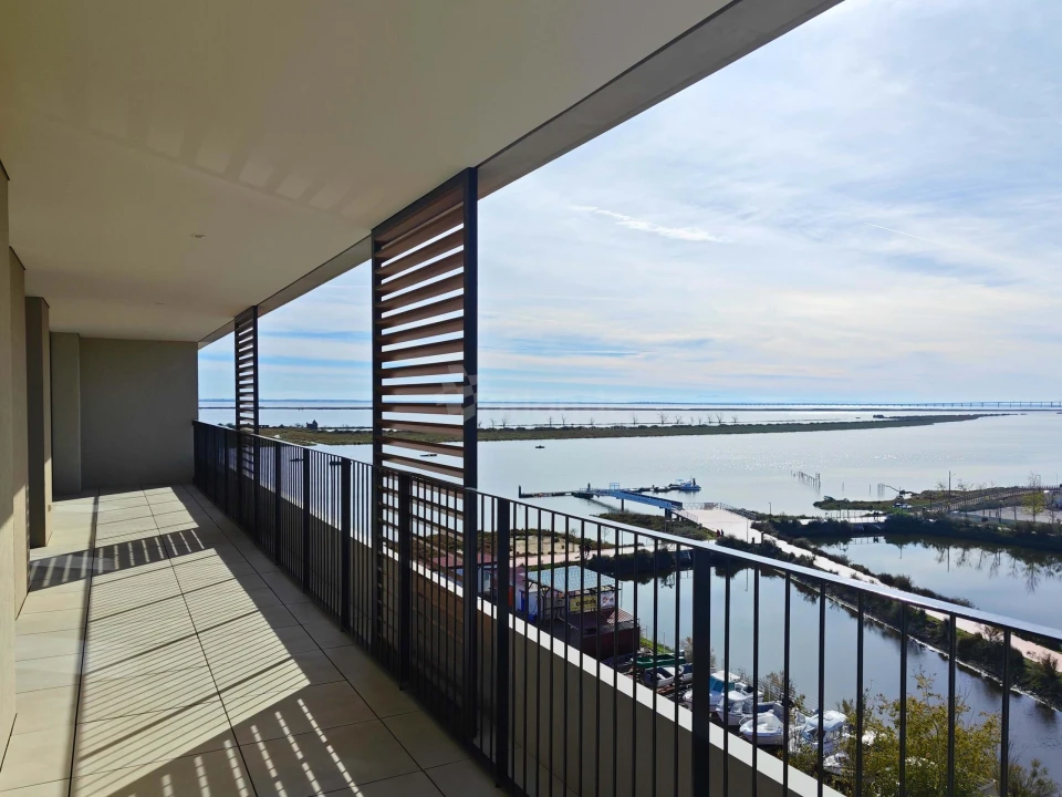 Apartamento T3 para Venda em Póvoa de Santa Iria e Forte da Casa Foto 1