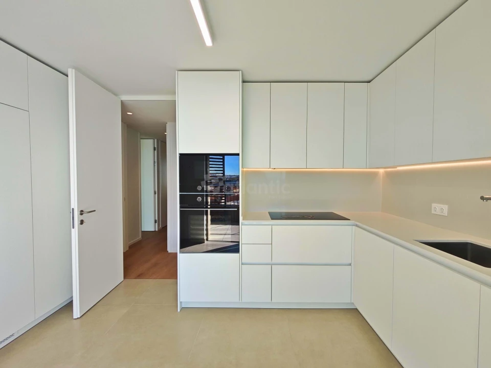 Apartamento T3 para Venda em Póvoa de Santa Iria e Forte da Casa Foto 3