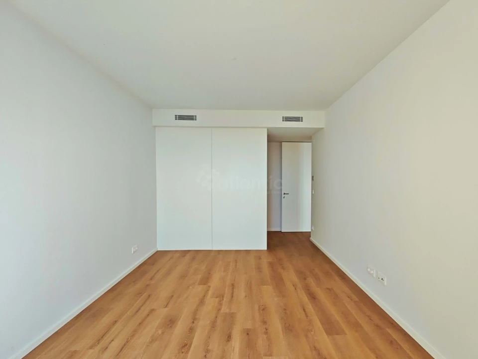 Apartamento T3 para Venda em Póvoa de Santa Iria e Forte da Casa Foto 14