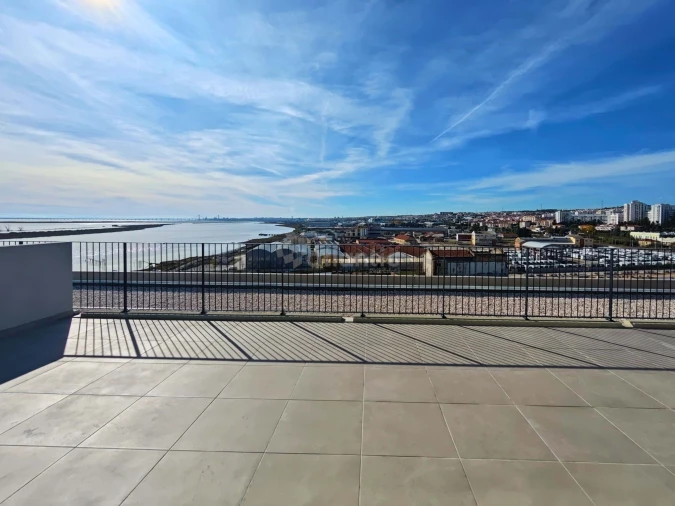 Apartamento T3 para Venda em Póvoa de Santa Iria e Forte da Casa Foto 22