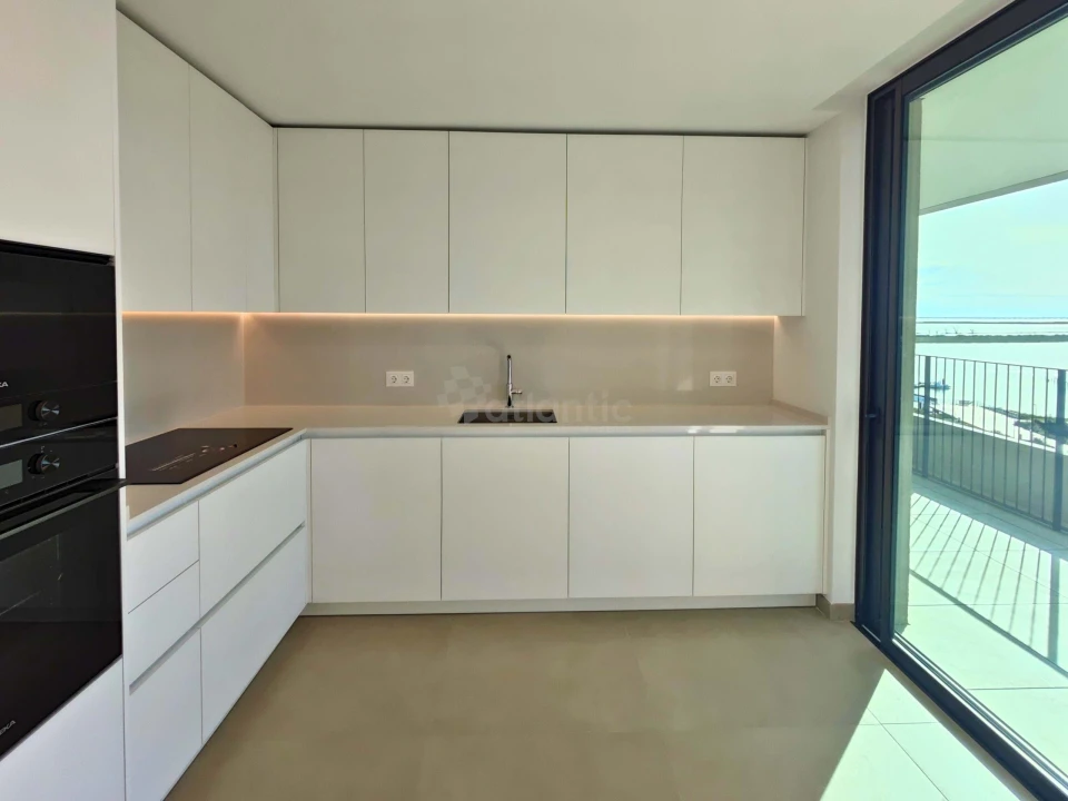 Apartamento T3 para Venda em Póvoa de Santa Iria e Forte da Casa Foto 9