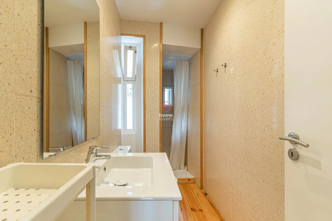 Prédio para Venda em Cedofeita, Santo Ildefonso, Sé, Miragaia, São Nicolau e Vitória Foto 24