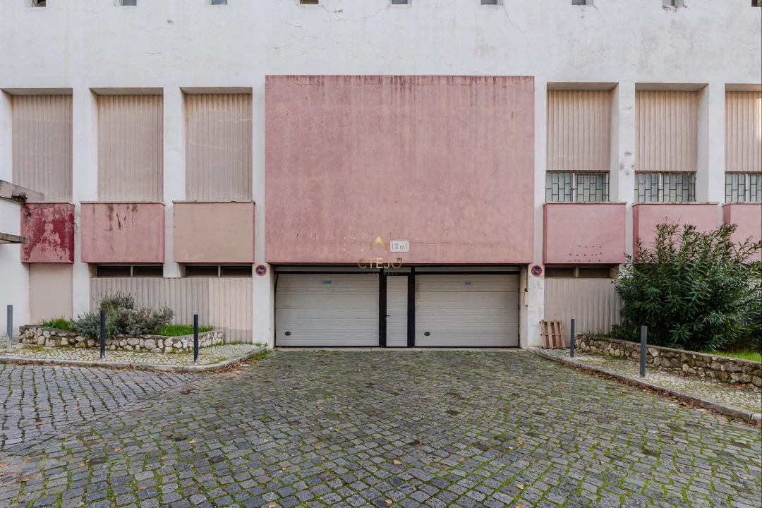Negócio para Venda em Benfica Foto 1