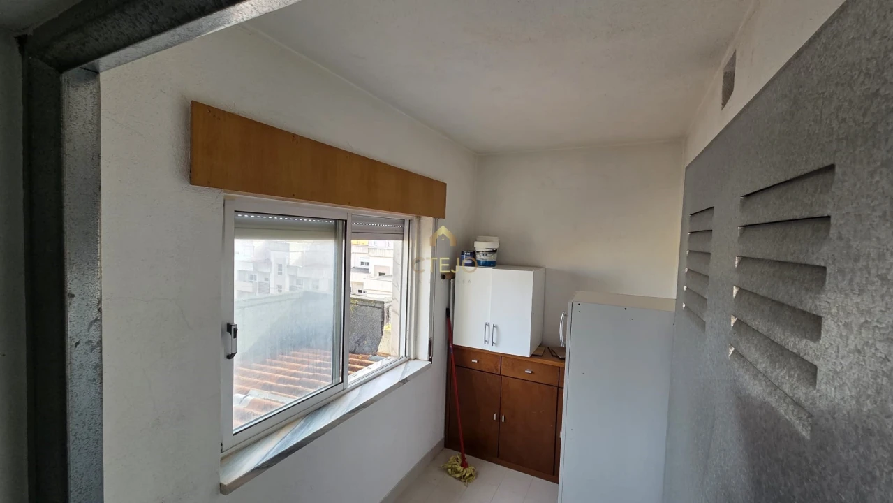 Apartamento T2 para Venda em Póvoa de Santa Iria e Forte da Casa Foto 19