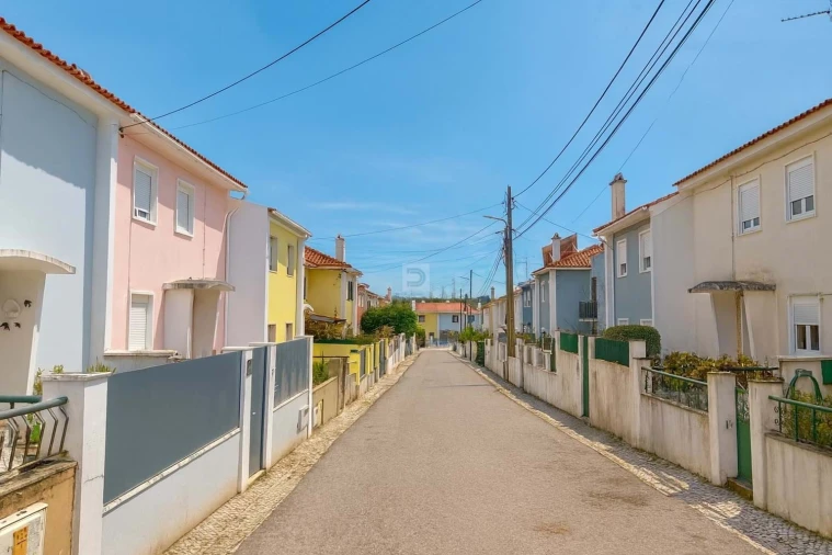 Moradia T3 para Venda em Agualva e Mira-Sintra Foto 18