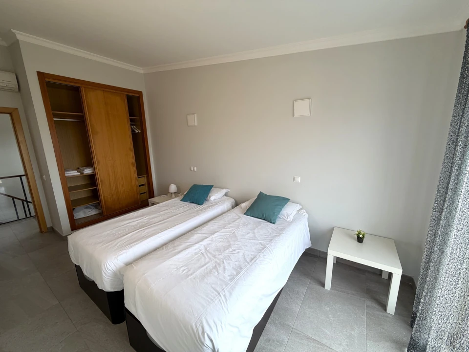 Moradia T4 para Venda em Lagos (São Sebastião e Santa Maria) Foto 22