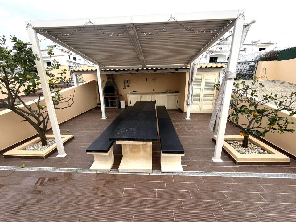 Moradia T4 para Venda em Lagos (São Sebastião e Santa Maria) Foto 25