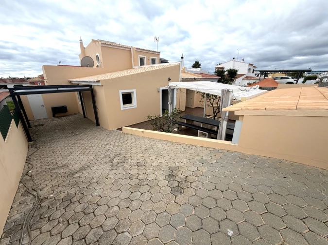 Moradia T4 para Venda em Lagos (São Sebastião e Santa Maria) Foto 26