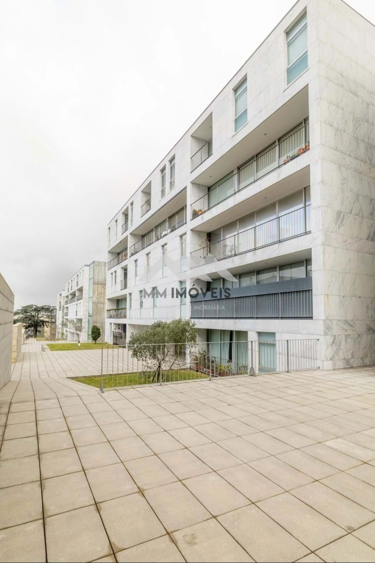 Apartamento T4 para Venda em Santa Marinha Foto 6