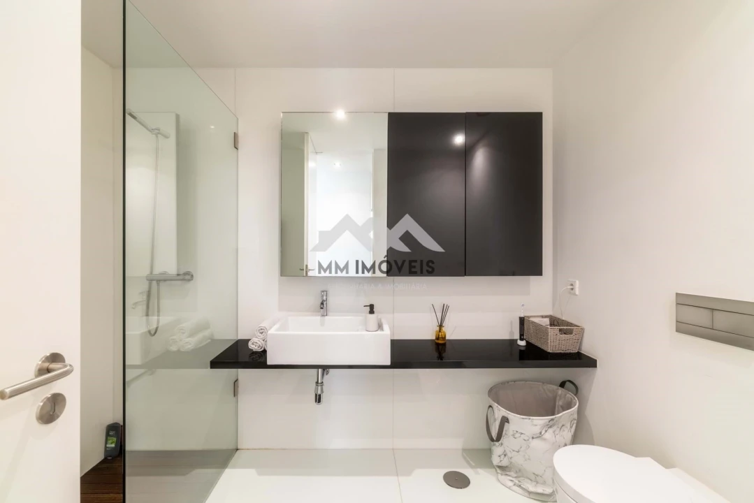 Apartamento T4 para Venda em Santa Marinha Foto 11