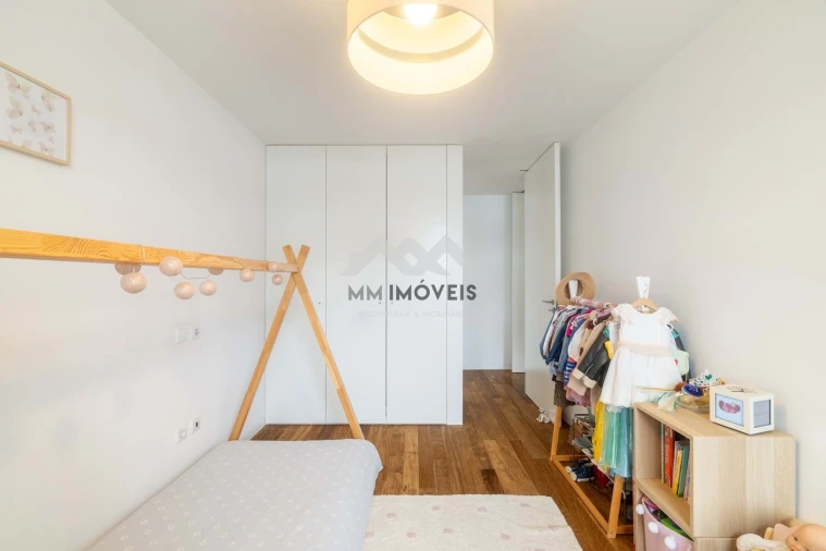 Apartamento T4 para Venda em Santa Marinha Foto 21