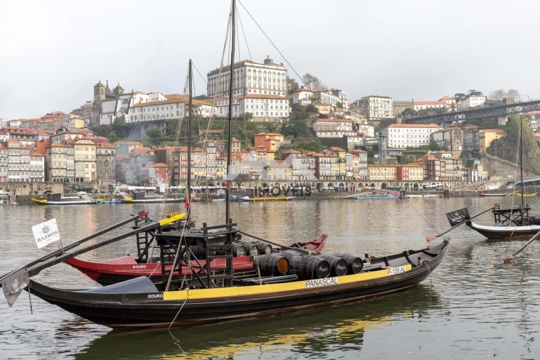 Apartamento T4 para Venda em Santa Marinha Foto 47