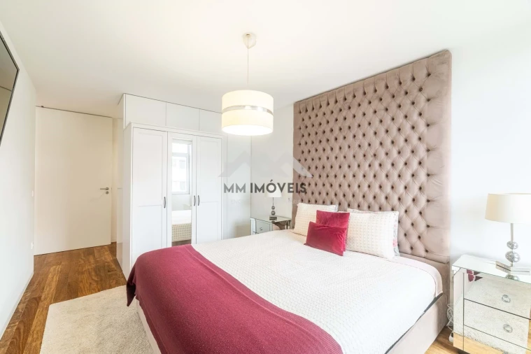 Apartamento T4 para Venda em Santa Marinha Foto 10