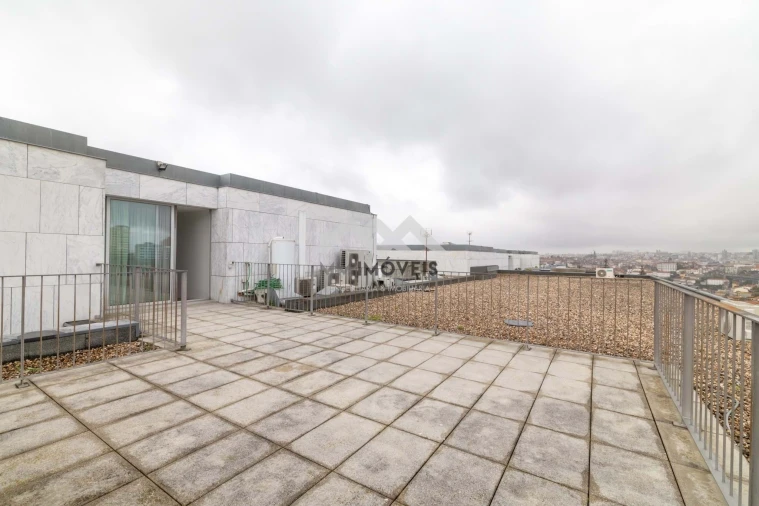 Apartamento T4 para Venda em Santa Marinha Foto 13