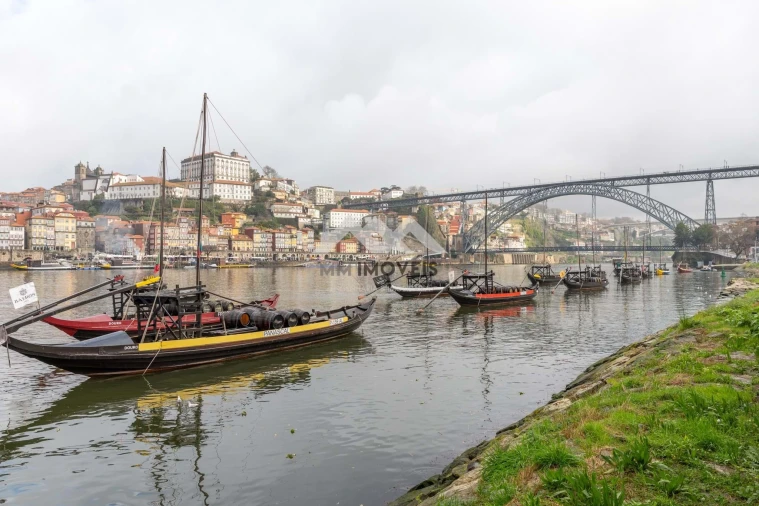 Apartamento T4 para Venda em Santa Marinha Foto 40