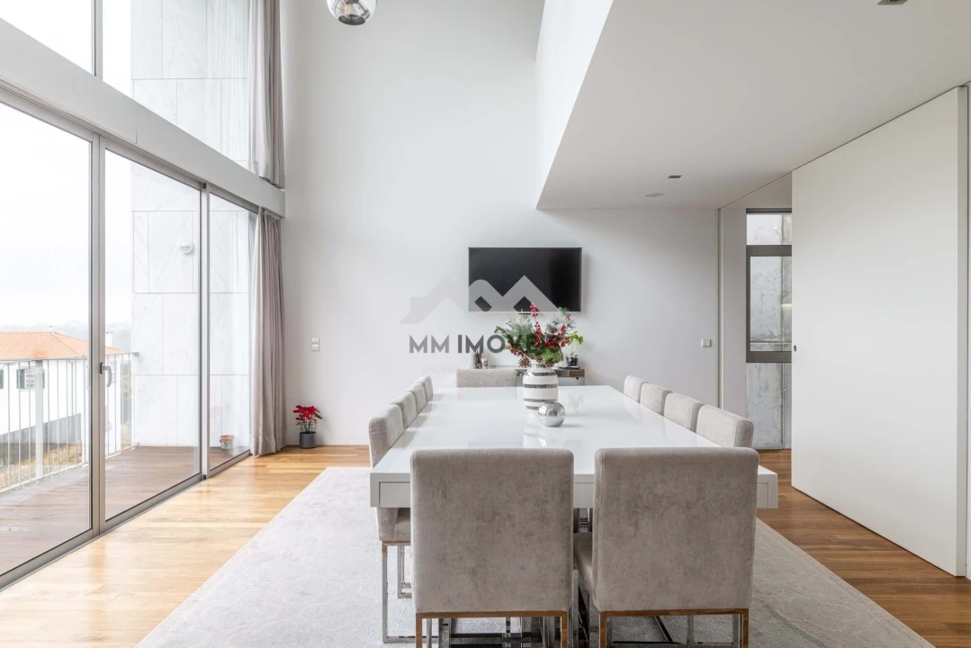 Apartamento T4 para Venda em Santa Marinha Foto 18