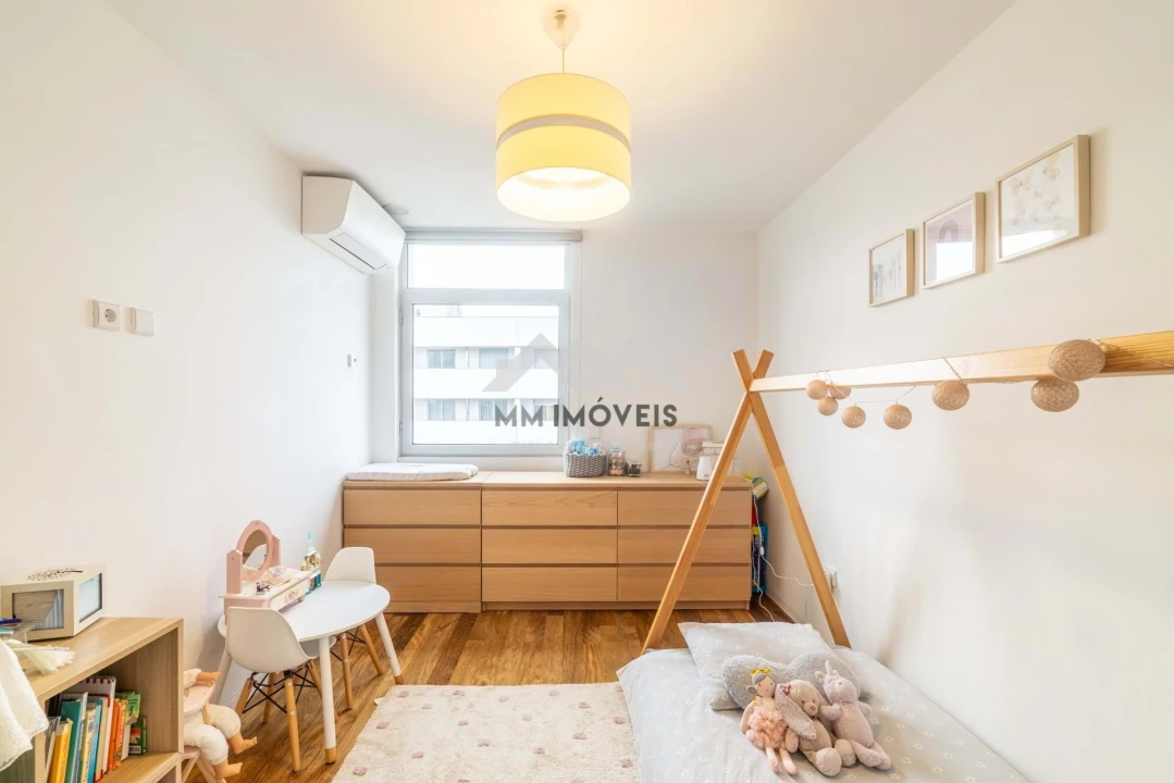 Apartamento T4 para Venda em Santa Marinha Foto 22