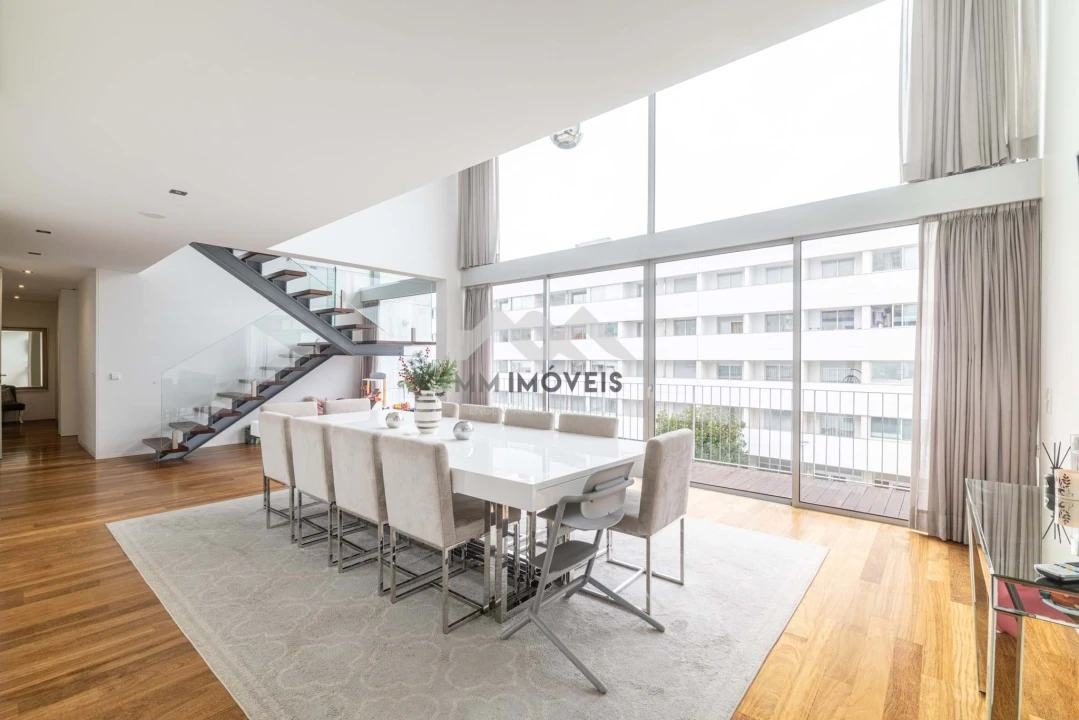 Apartamento T4 para Venda em Santa Marinha Foto 2