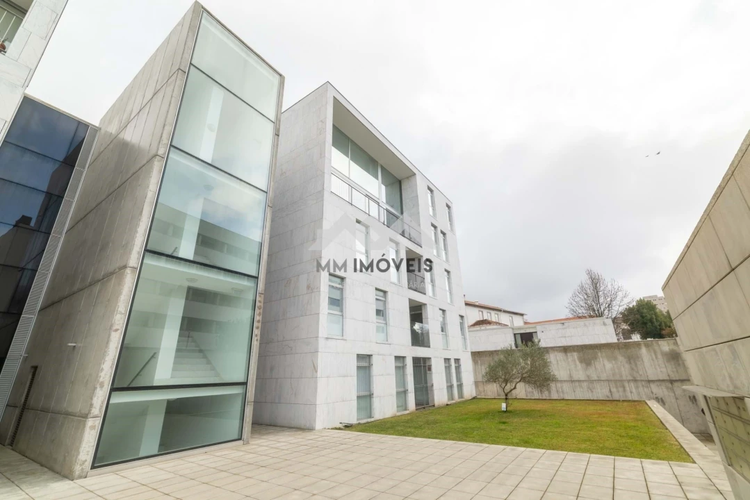 Apartamento T4 para Venda em Santa Marinha Foto 15