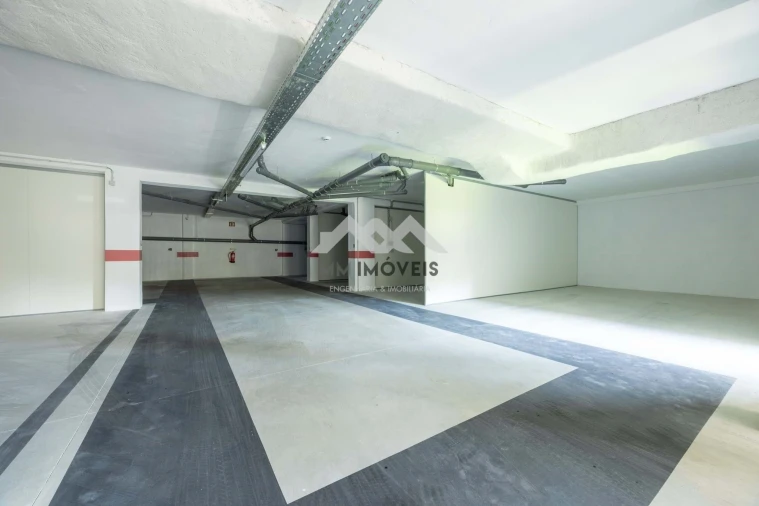 Apartamento T2 para Venda em Argoncilhe Foto 15