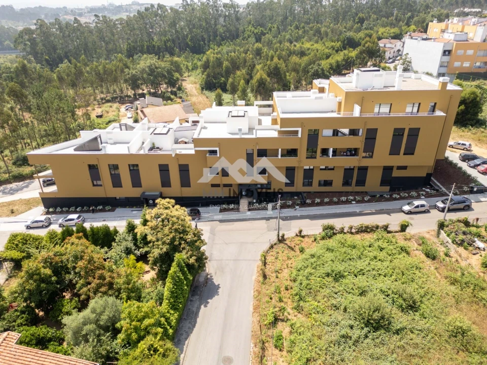 Apartamento T2 para Venda em Argoncilhe Foto 29