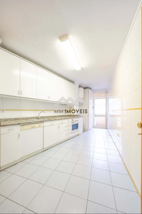 Apartamento T3 para Venda em Cedofeita, Santo Ildefonso, Sé, Miragaia, São Nicolau e Vitória