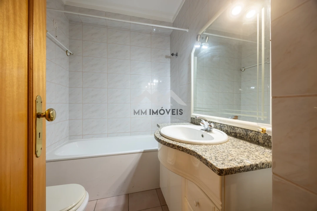Apartamento T3 para Venda em Cedofeita, Santo Ildefonso, Sé, Miragaia, São Nicolau e Vitória Foto 16