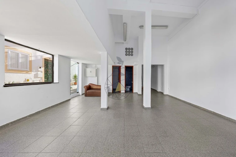 Negócio para Venda em Alvor