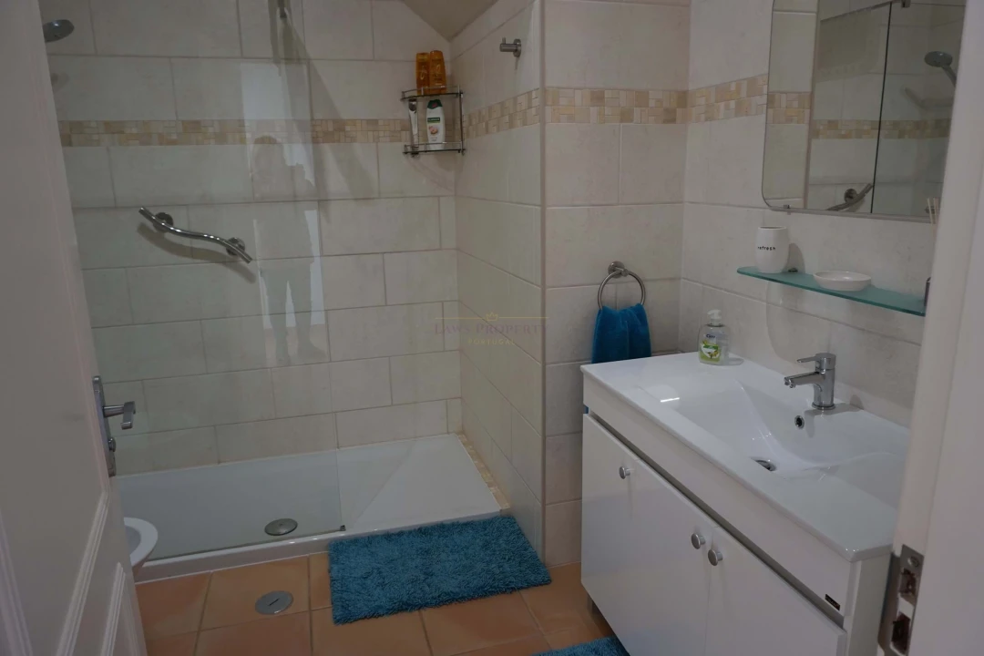 Moradia T2 para Venda em Lagos (São Sebastião e Santa Maria) Foto 13