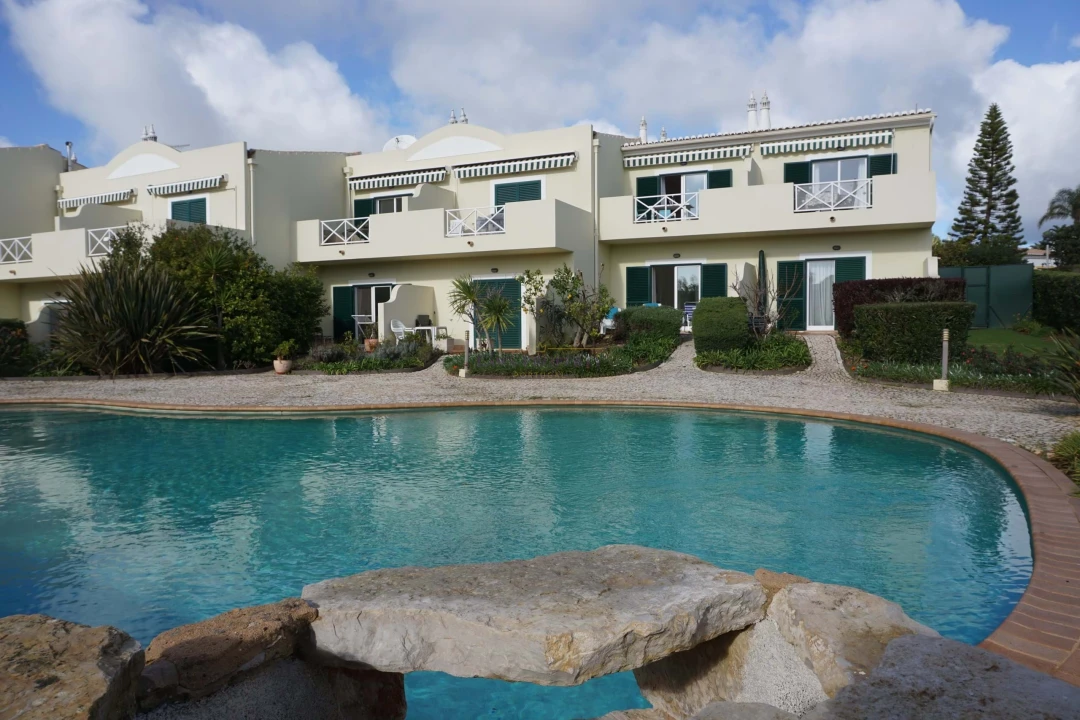 Moradia T2 para Venda em Lagos (São Sebastião e Santa Maria) Foto 1