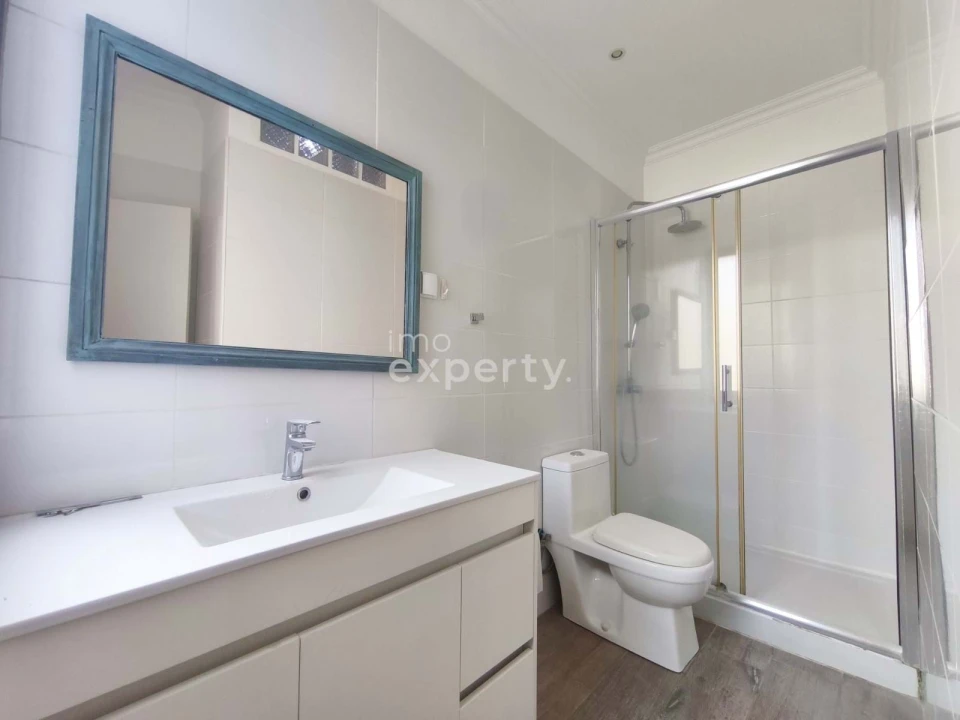 Moradia T4 para Venda em Funchal (Santa Luzia) Foto 10