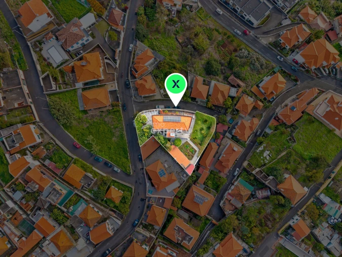 Moradia T4 para Venda em Funchal (Santa Maria Maior) Foto 4