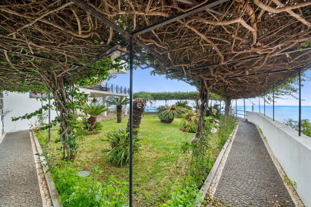 Moradia T4 para Venda em Funchal (Santa Maria Maior) Foto 8