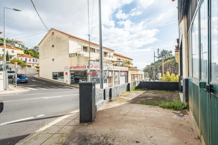 Moradia T6 para Venda em Imaculado Coração de Maria Foto 25