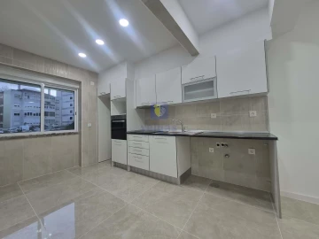 Apartamento T2 para Venda em Almada, Cova da Piedade, Pragal e Cacilhas