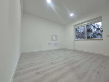 Apartamento T2 para Venda em Almada, Cova da Piedade, Pragal e Cacilhas