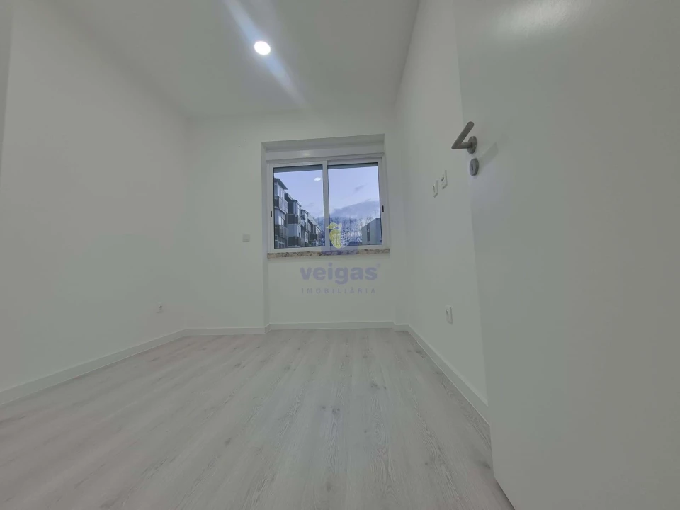 Apartamento T2 para Venda em Almada, Cova da Piedade, Pragal e Cacilhas Foto 4