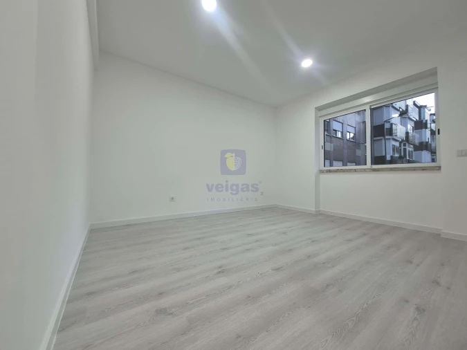 Apartamento T2 para Venda em Almada, Cova da Piedade, Pragal e Cacilhas Foto 3