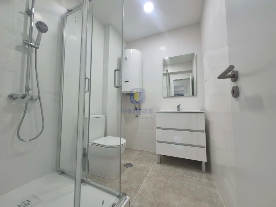 Apartamento T2 para Venda em Almada, Cova da Piedade, Pragal e Cacilhas Foto 6