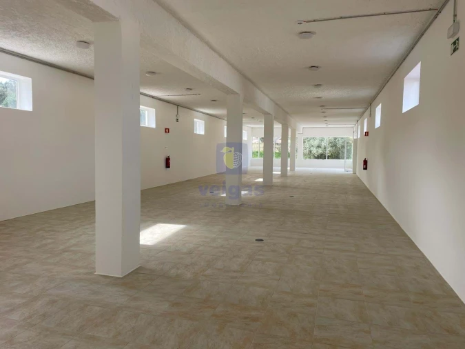 Armazém para Venda em Salir de Matos Foto 6