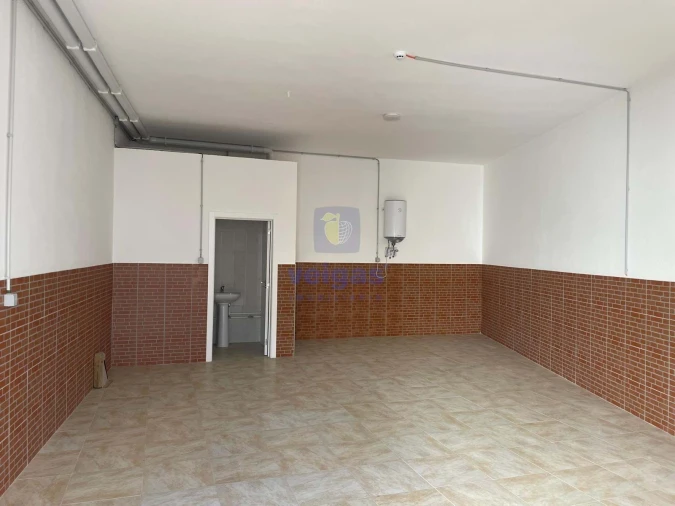 Armazém para Venda em Salir de Matos Foto 9