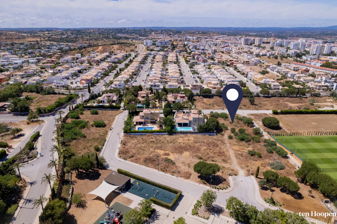 Terreno para Venda em Lagos (São Sebastião e Santa Maria) Foto 1