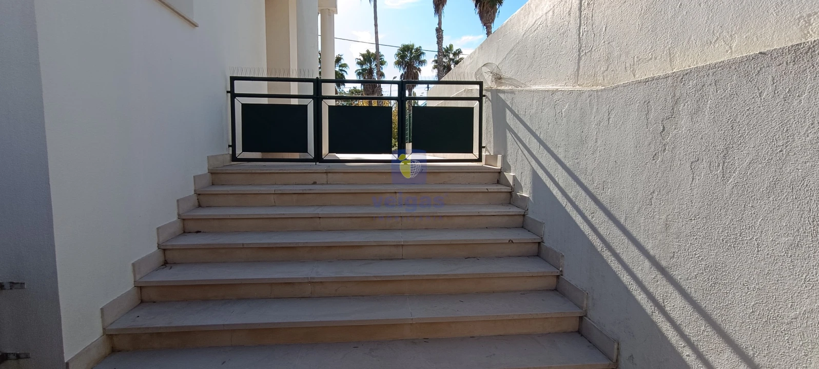 Moradia T5 para Arrendamento em Loures Foto 40