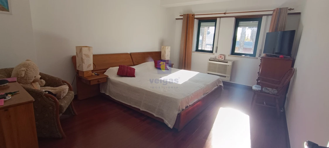 Moradia T5 para Arrendamento em Loures Foto 47